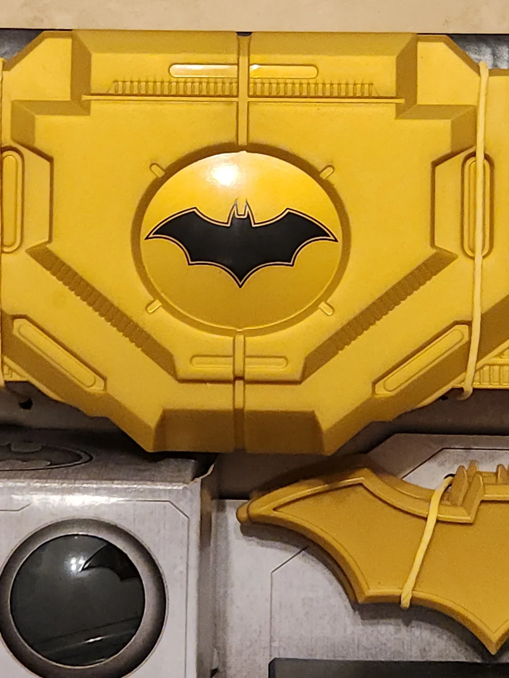 Batman Yellow Utility Belt Role Play Set